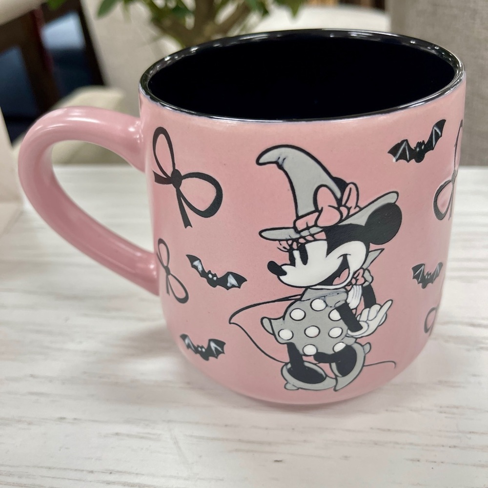 Disney Halloween Minnie Mouse Witch Pink & Black Ceramic Coffee Mug NWT